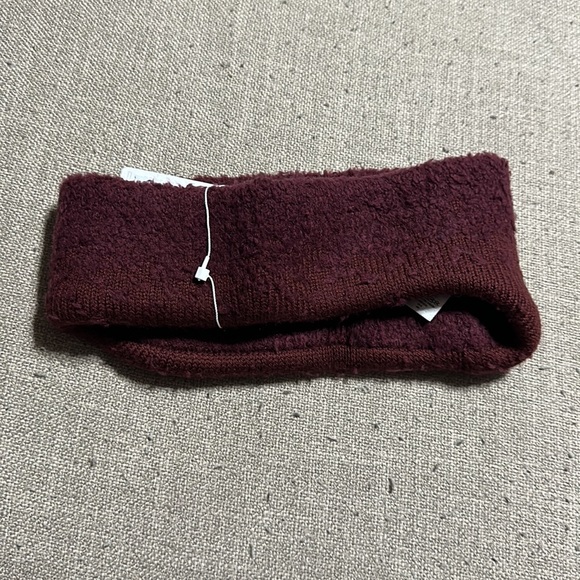 Lululemon Earwarmer - Picture 3 of 6